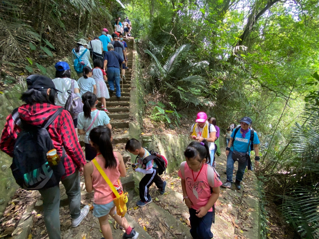 苗栗出磺坑礦業歷史散步道生態旅遊健行活動